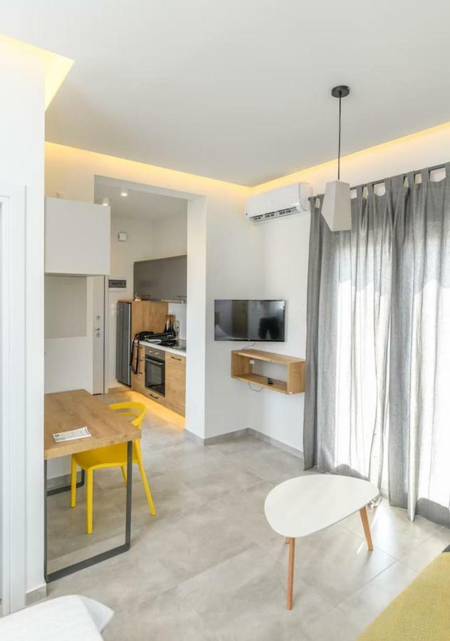Superior Modern Apartment In The Center With View. Volos Exteriör bild