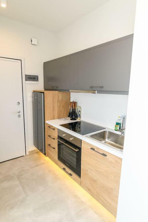 Superior Modern Apartment In The Center With View. Volos Exteriör bild